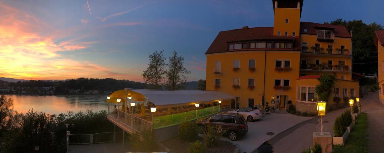 Hotel-Restaurant Faustschloessl Фельдкирхен-на-Дунае Экстерьер фото
