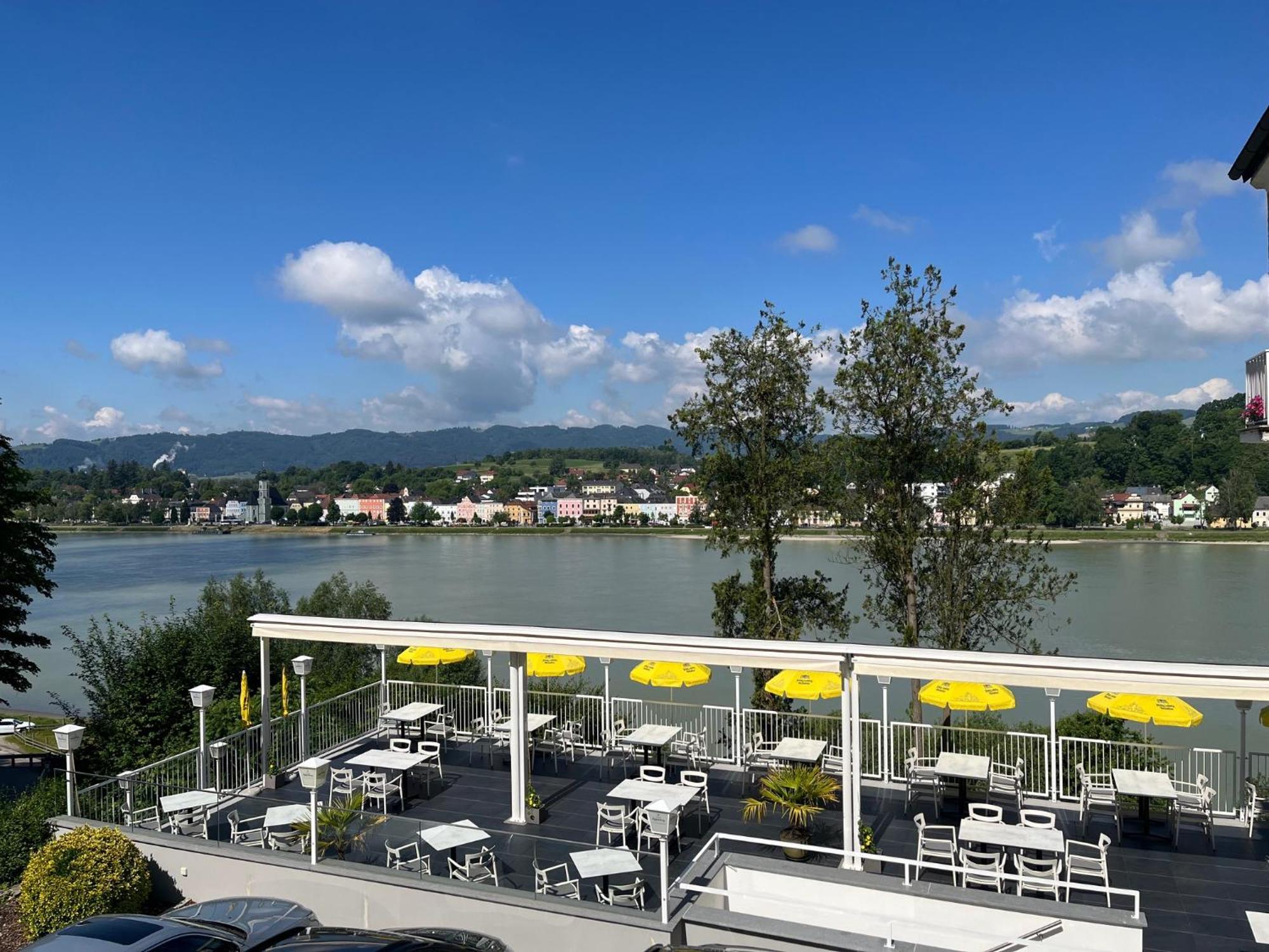 Hotel-Restaurant Faustschloessl Фельдкирхен-на-Дунае Экстерьер фото