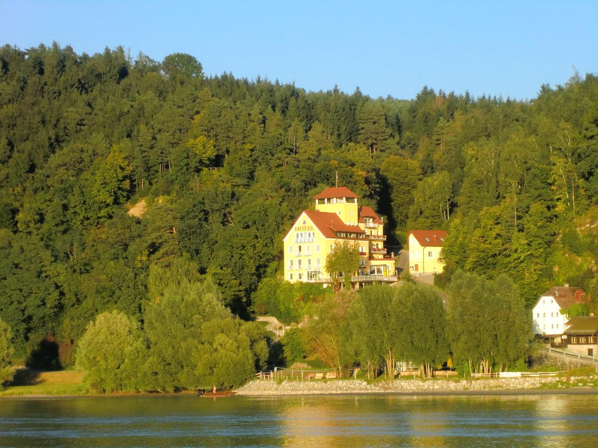 Hotel-Restaurant Faustschloessl Фельдкирхен-на-Дунае Экстерьер фото