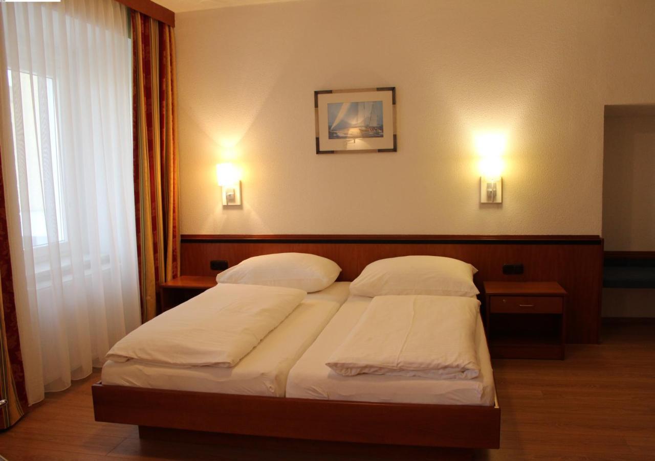 Hotel-Restaurant Faustschloessl Фельдкирхен-на-Дунае Экстерьер фото